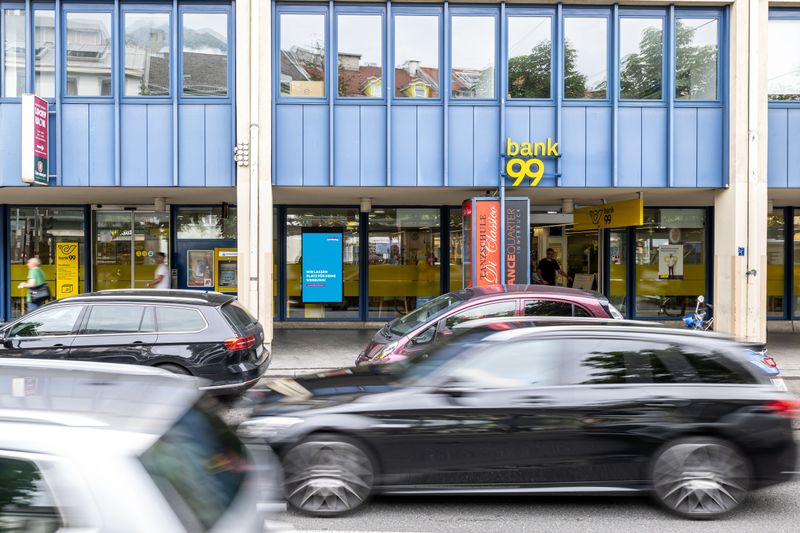 Semioutdoor Post Innrain Innsbruck